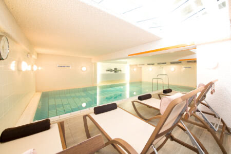 Schwimmbad im Inselhotel Vier Jahreszeiten auf Norderney